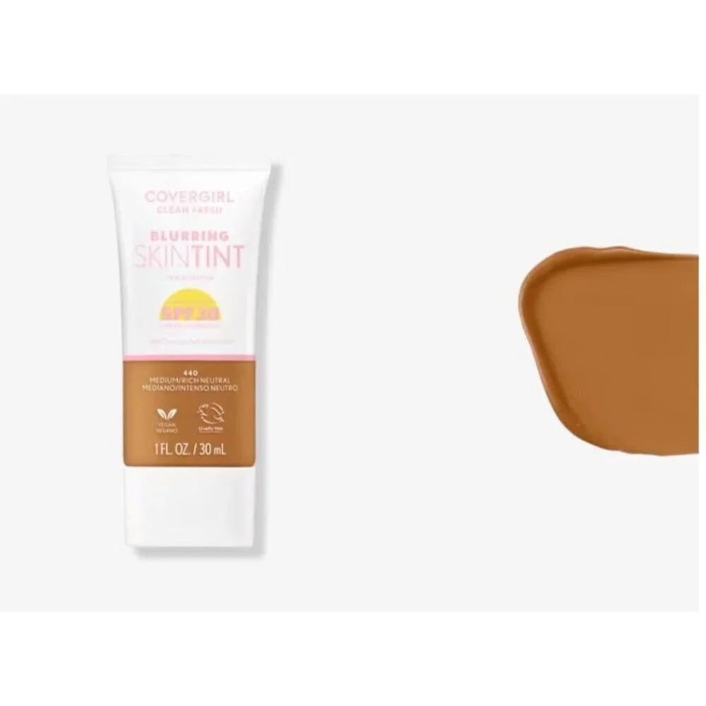 COVERGIRL 440 Medium/Rich Neutral, Clean Fresh Blurring Skin Tint SPF30